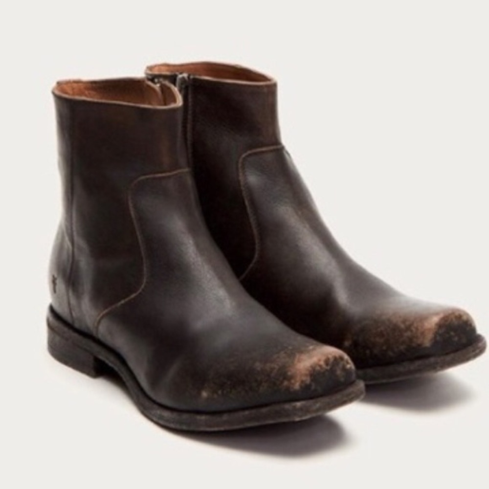 Boho Style Frye and Co. Excellent Smith Inside Zip Boot in box SOLD OUT online.